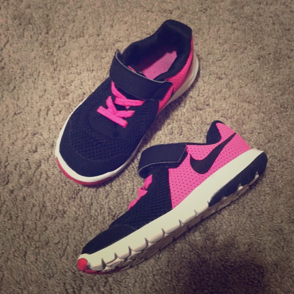 girls nike shoes size 11